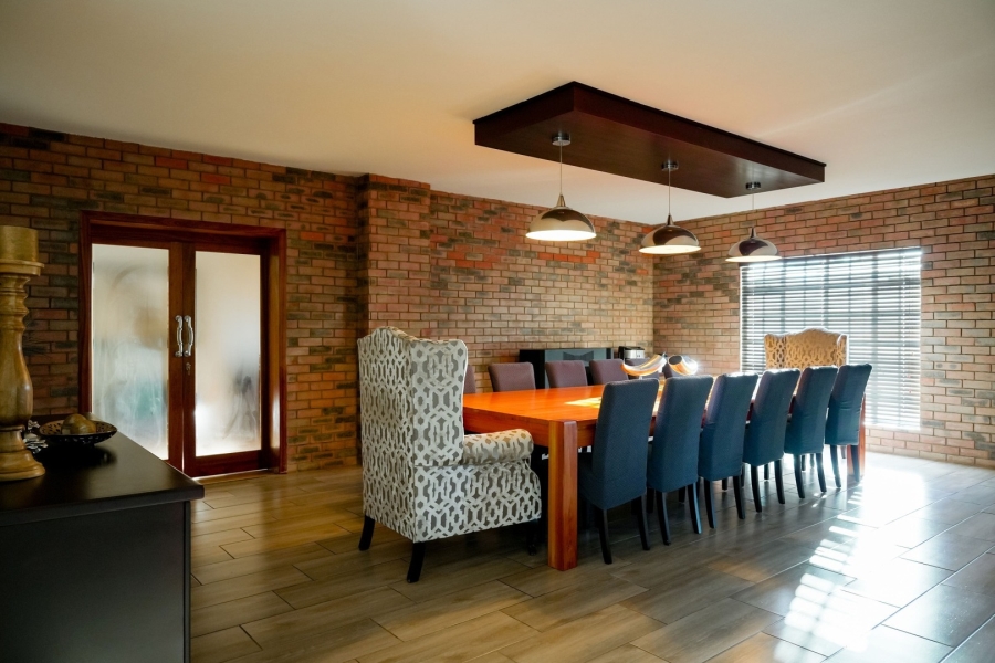 4 Bedroom Property for Sale in Wilkoppies North West